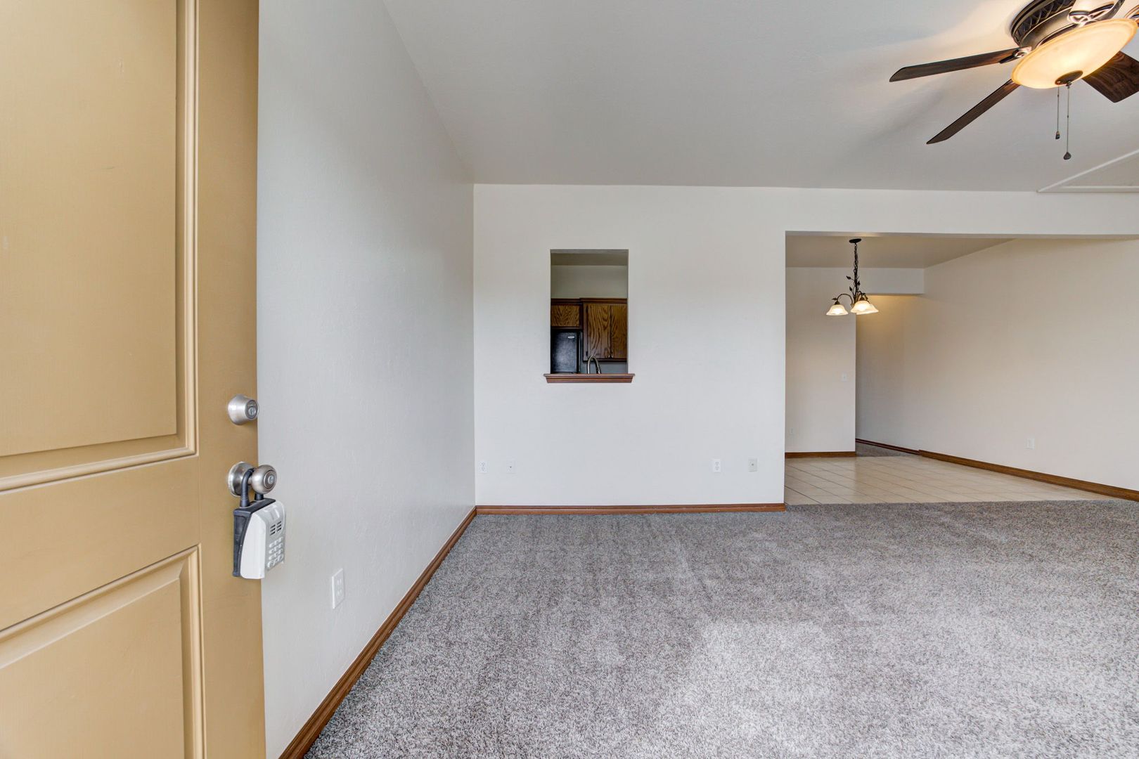 Norman Apartment: 1909 Dover St