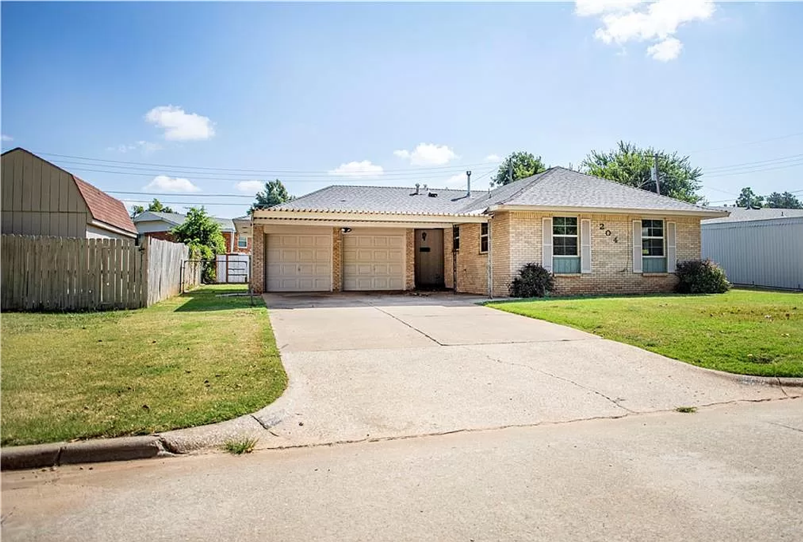 Del City House: 204 Vickie Dr