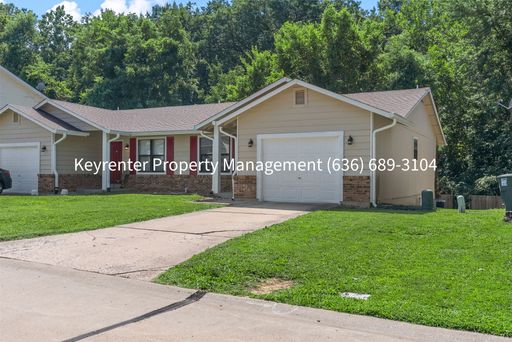 Spacious 2-Bedroom Duplex with Finished Walkout Lower Level