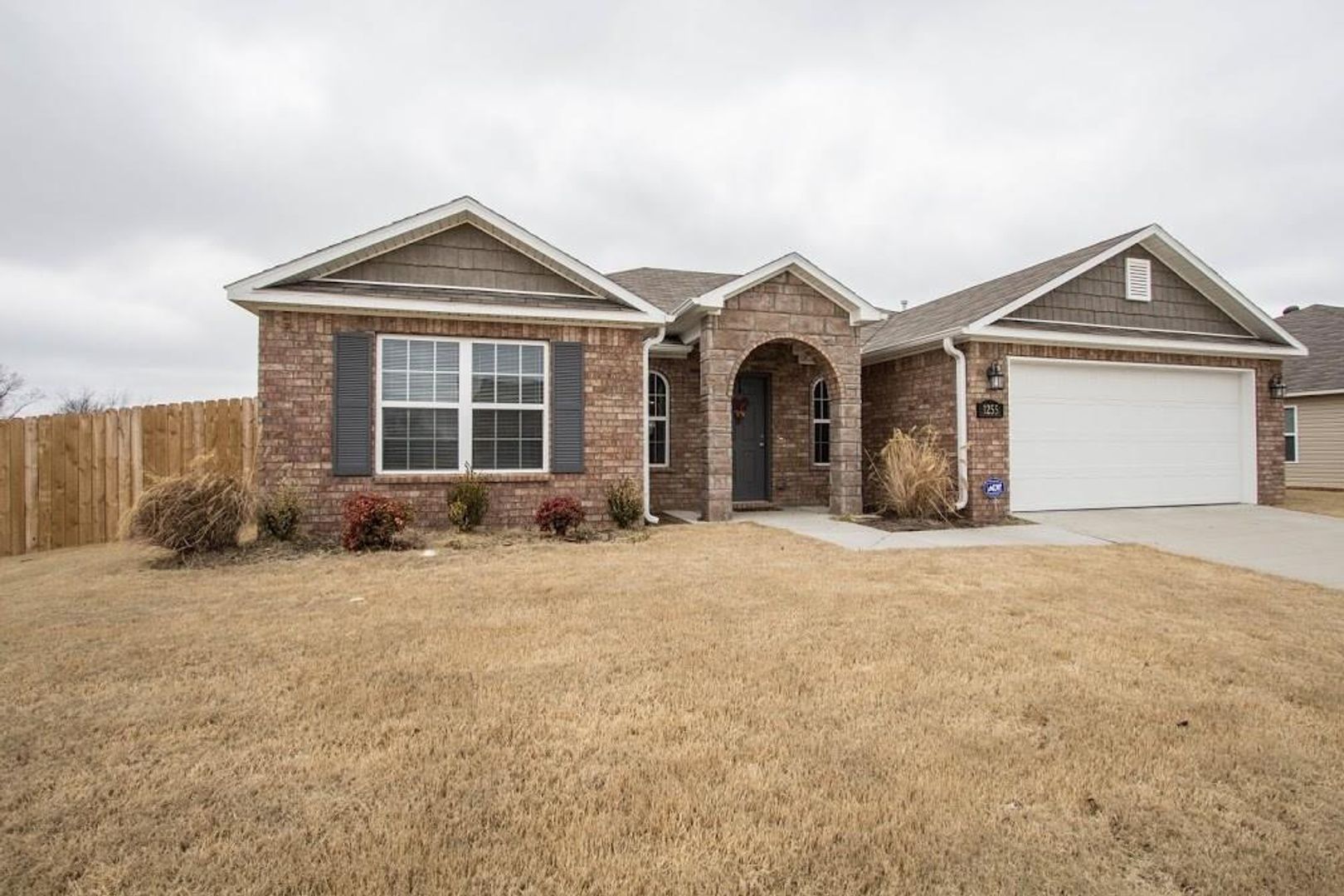 Fayetteville House: 1255 Apollo Dr