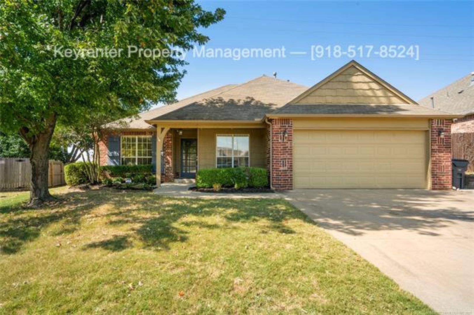 Jenks House: 11906 S Juniper Ct