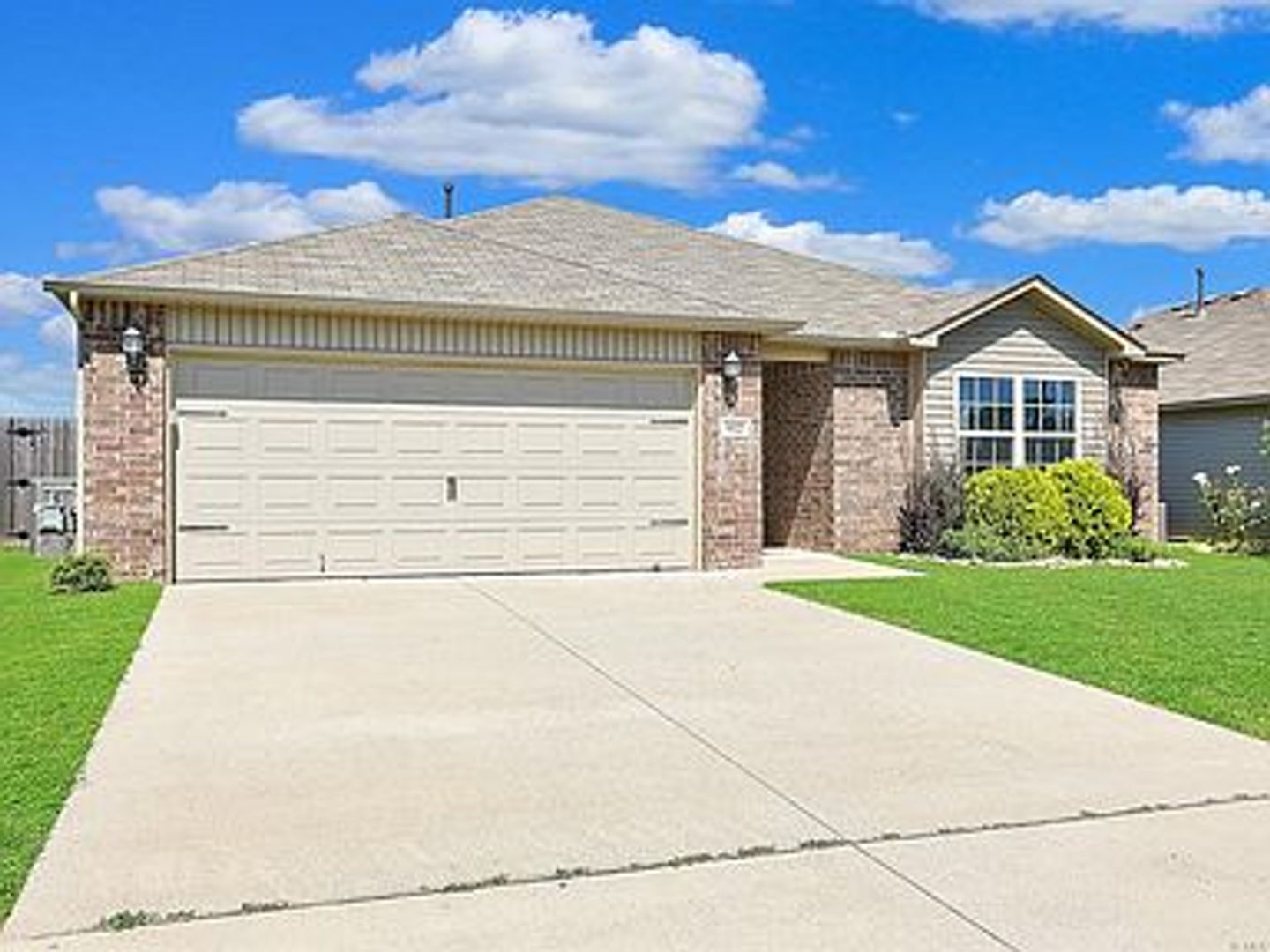 Owasso House: 6622 N 128th E Ave