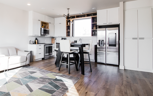 Gorgeous 2BD/2BTH Luxury Apartment in the Heart of the Plaza and Paseo District – photo 1