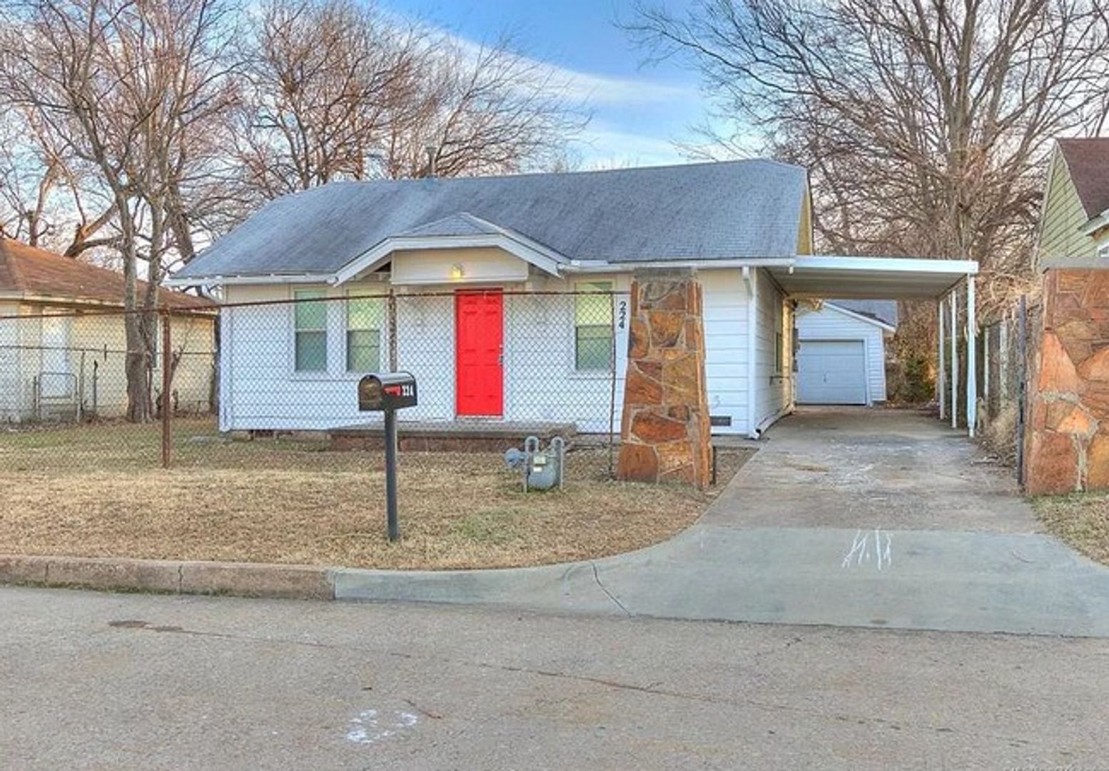 Tulsa House: 224 E Zion Pl
