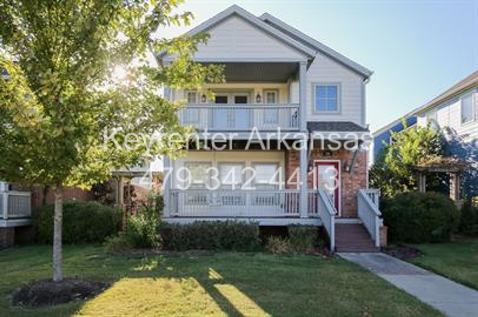 Fayetteville House: 759 N Rupple Rd