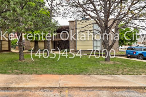 * * * $350 Move-in Special * * * Comfortable NW OKC Condo Living Near Lake Hefner – Unit 109 * * * $350 Move-in Special * * * – photo 1