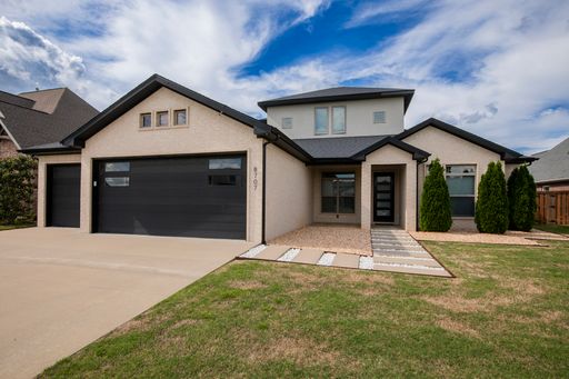 Stunning Home in a Private Gated Community – photo 1