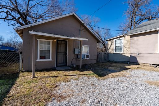 Newly remodeled! 1bed/1 bath! ADU (Accessory Dwelling Unit) – photo 1