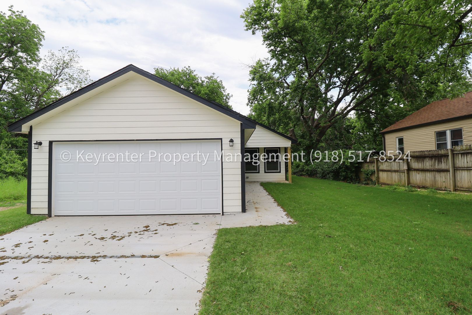 Tulsa House: 43 S Toledo Ave