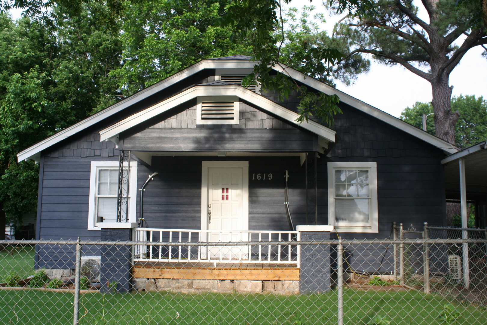 Tulsa House: 1619 N Atlanta Ave