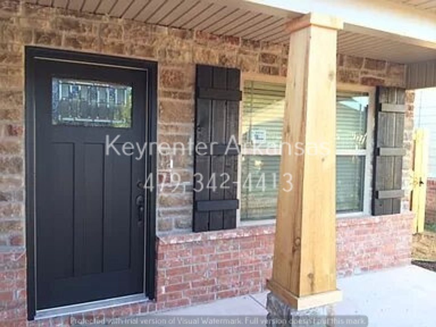 Fayetteville House: 218 Granada St