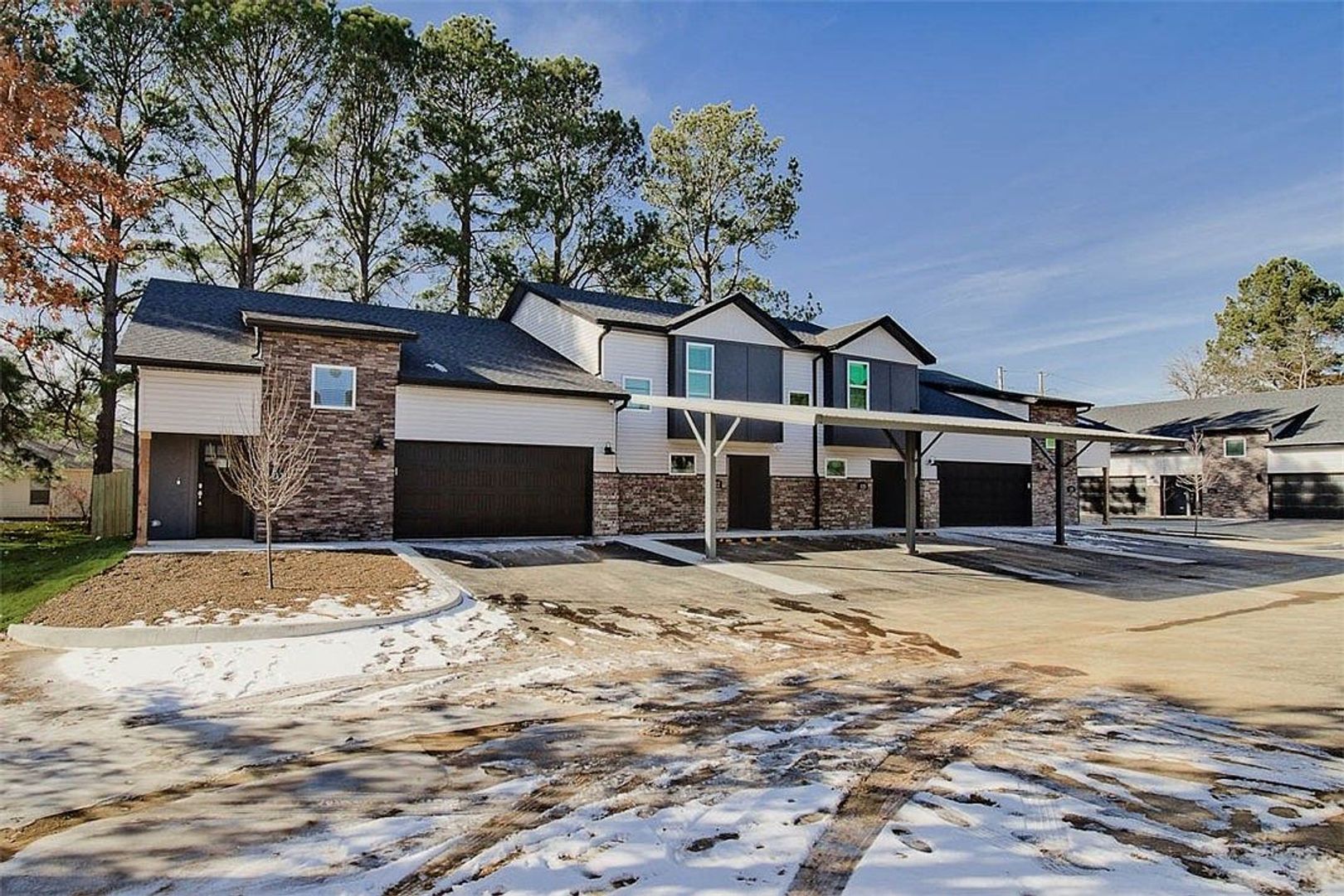 Fayetteville House: 899 N Rupple Road #121