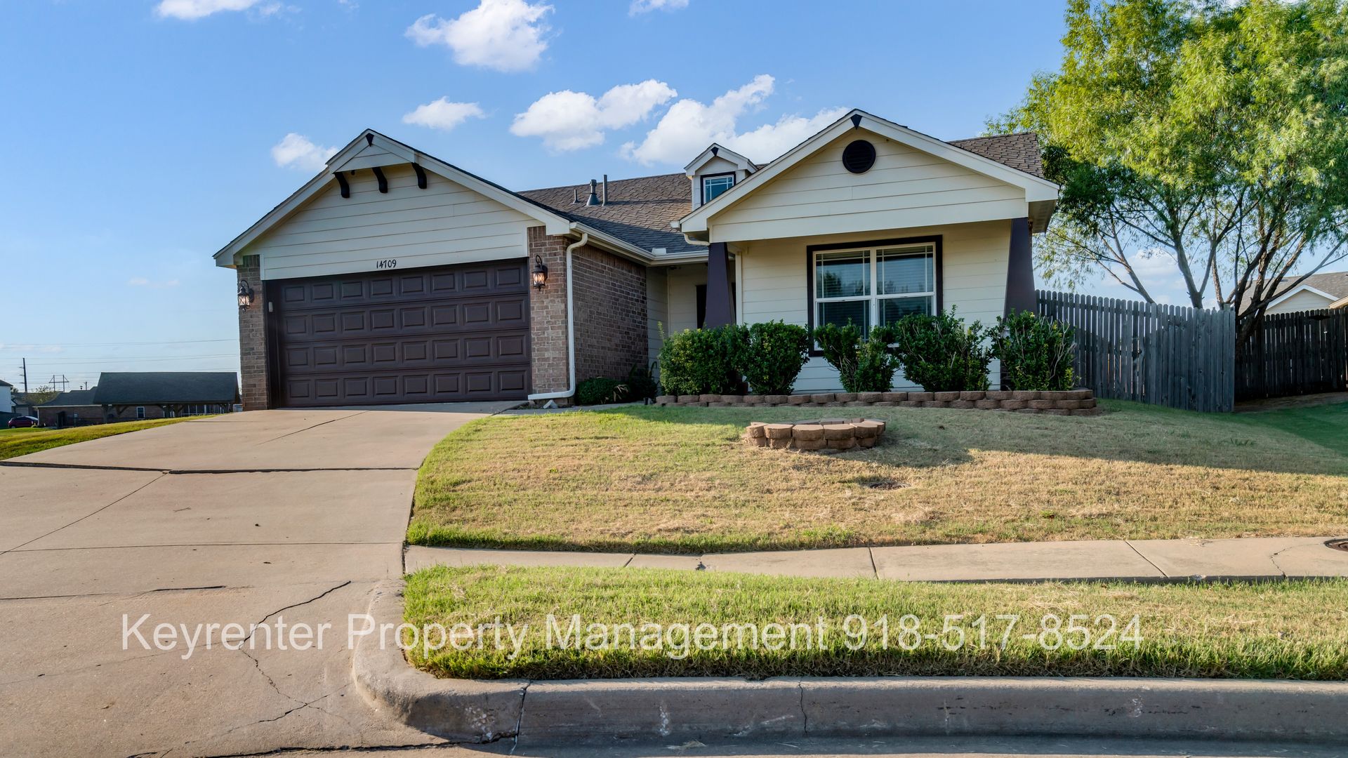 Owasso House: 14709 E 107th Place