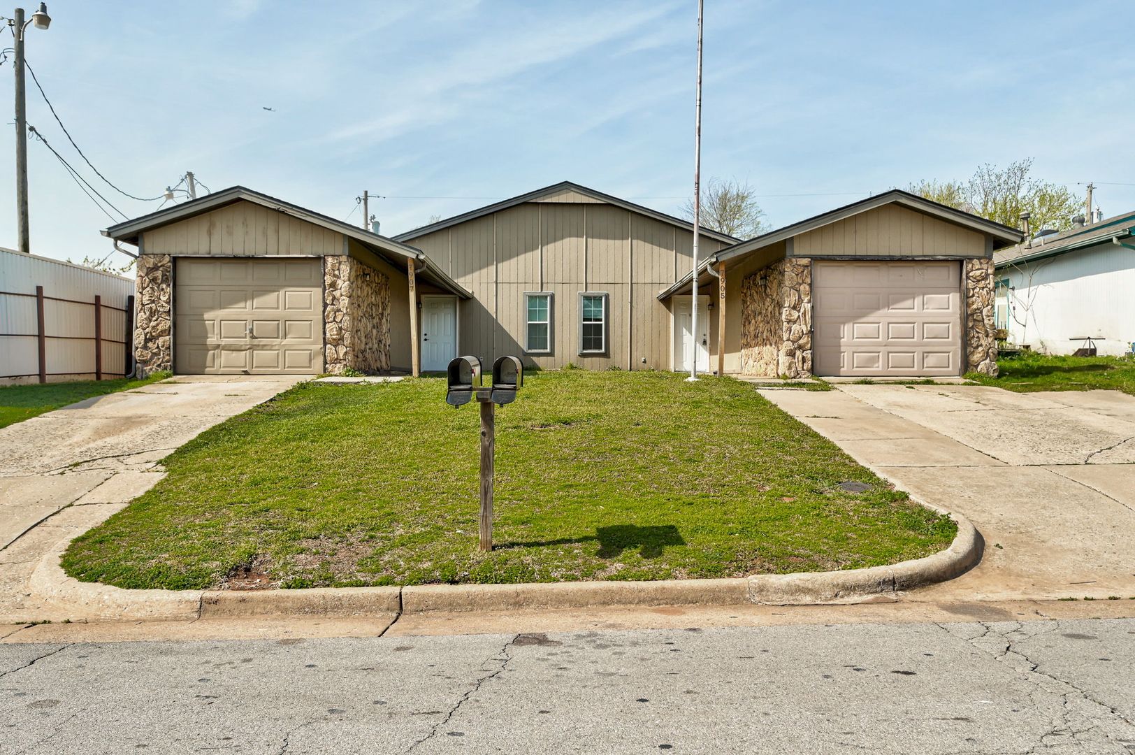 Oklahoma City Townhome: 7905 S Douglas Ave  - 7905