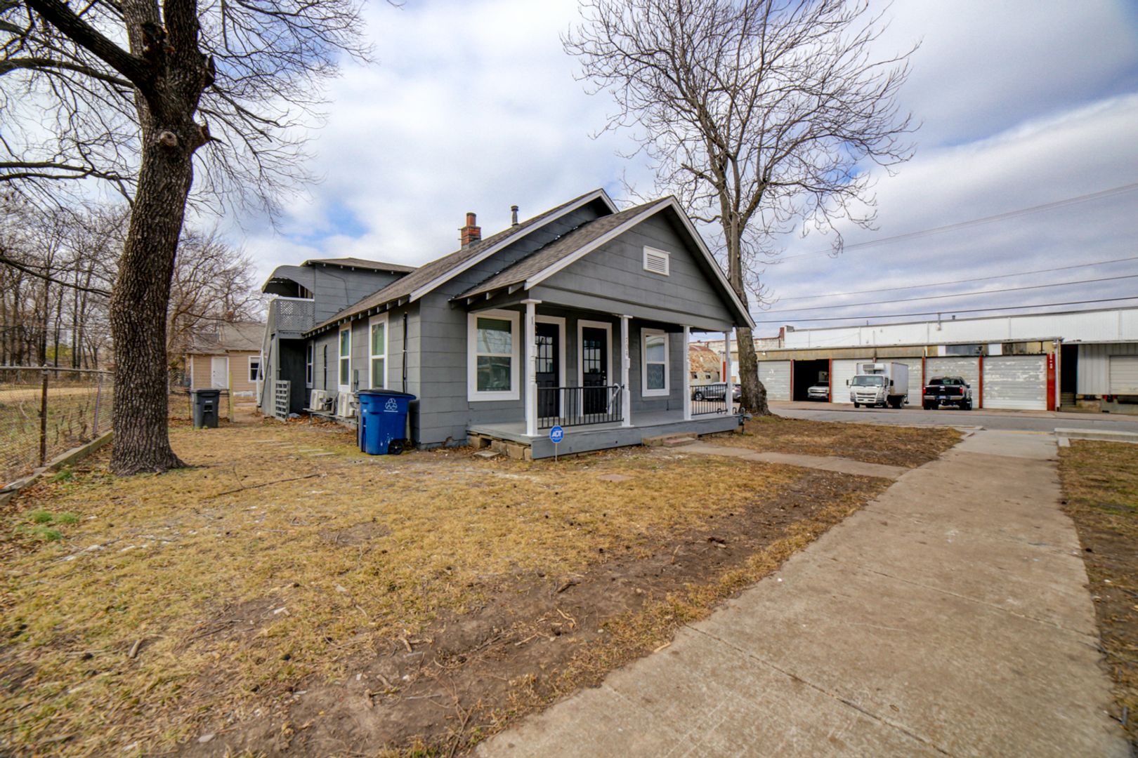 Tulsa Apartment: 702 S Trenton Ave