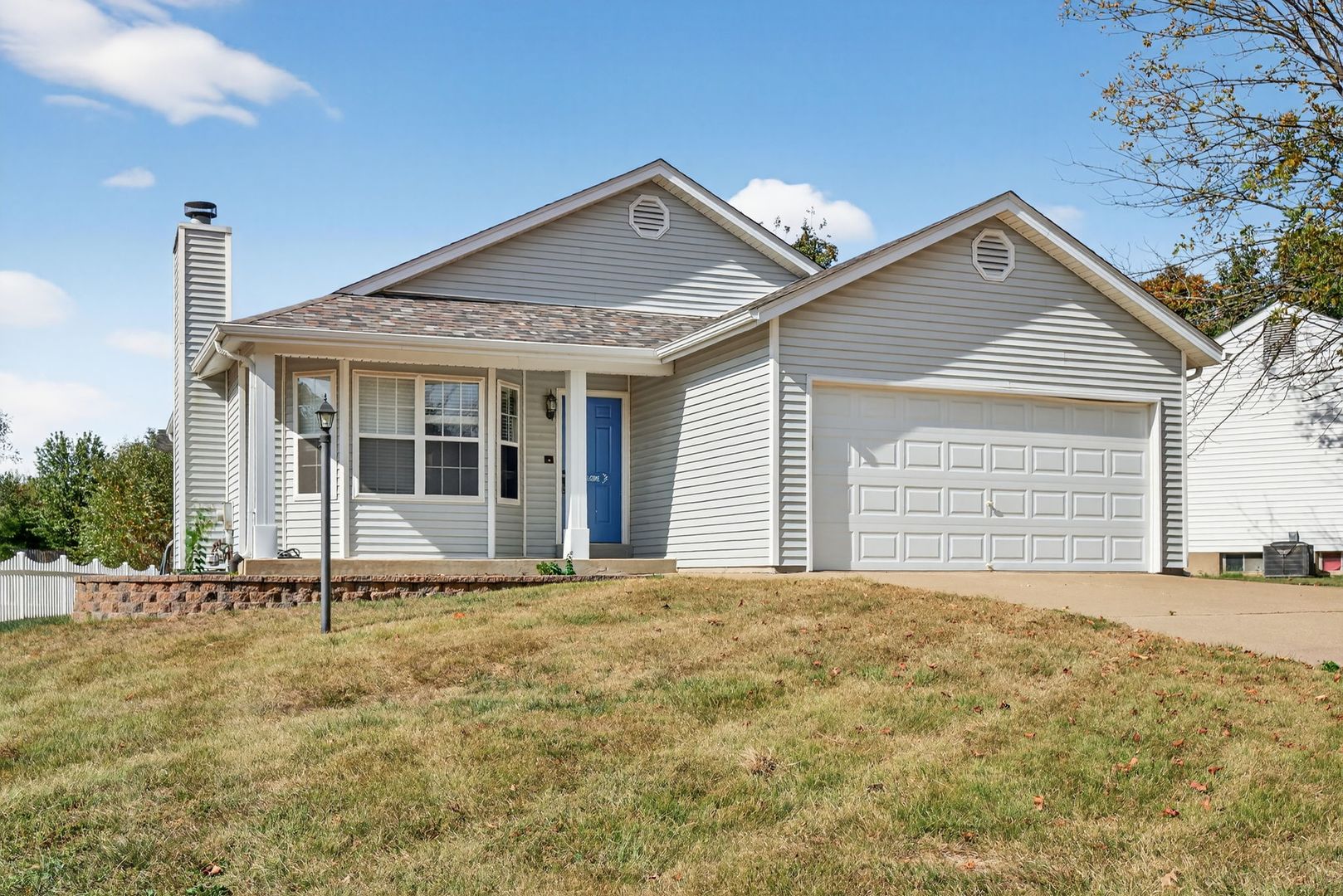 O'Fallon House: 220 Pheasant Point Blvd