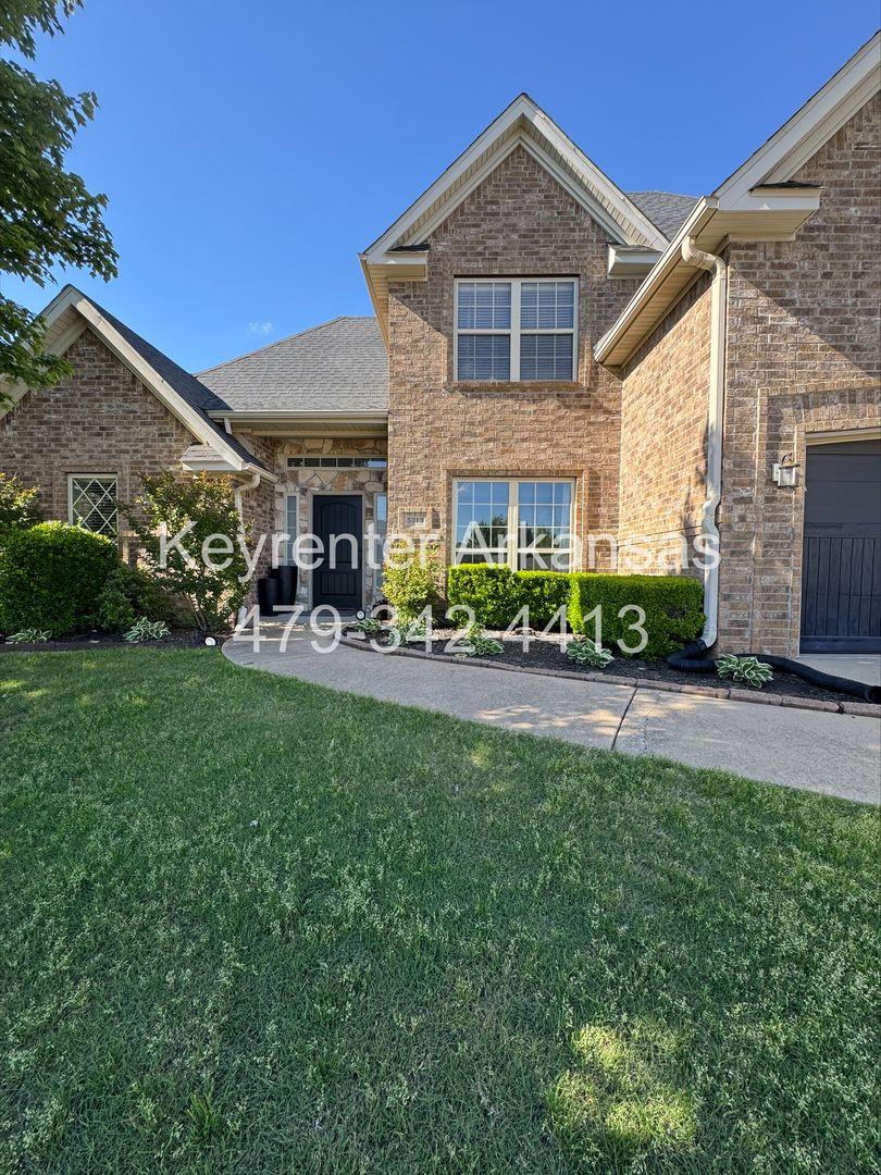 Rogers House: 5313 S Stone Bay Ct