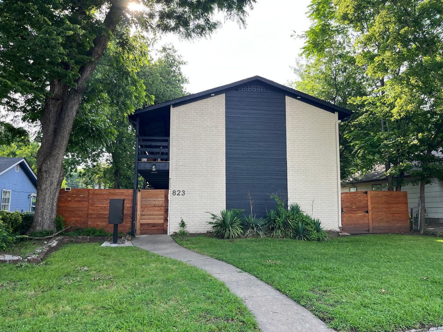 Tulsa Apartment: 823 S St Louis Ave