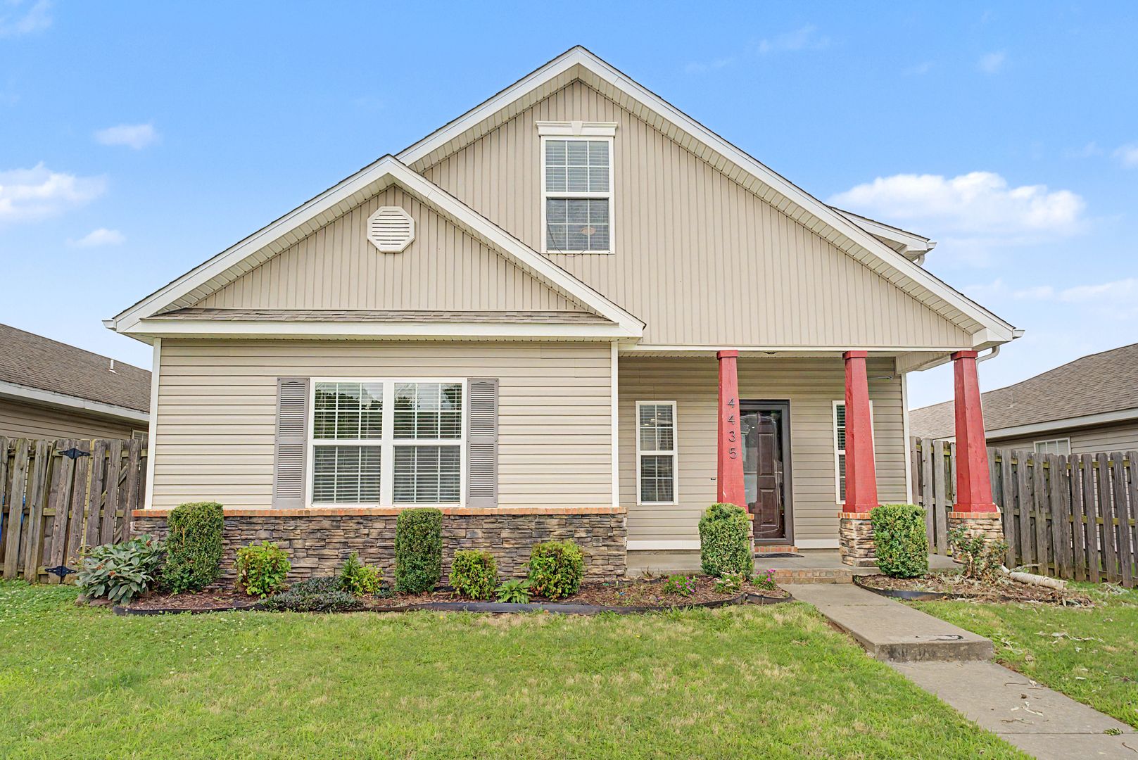 Fayetteville House: 4435 W Pecan St