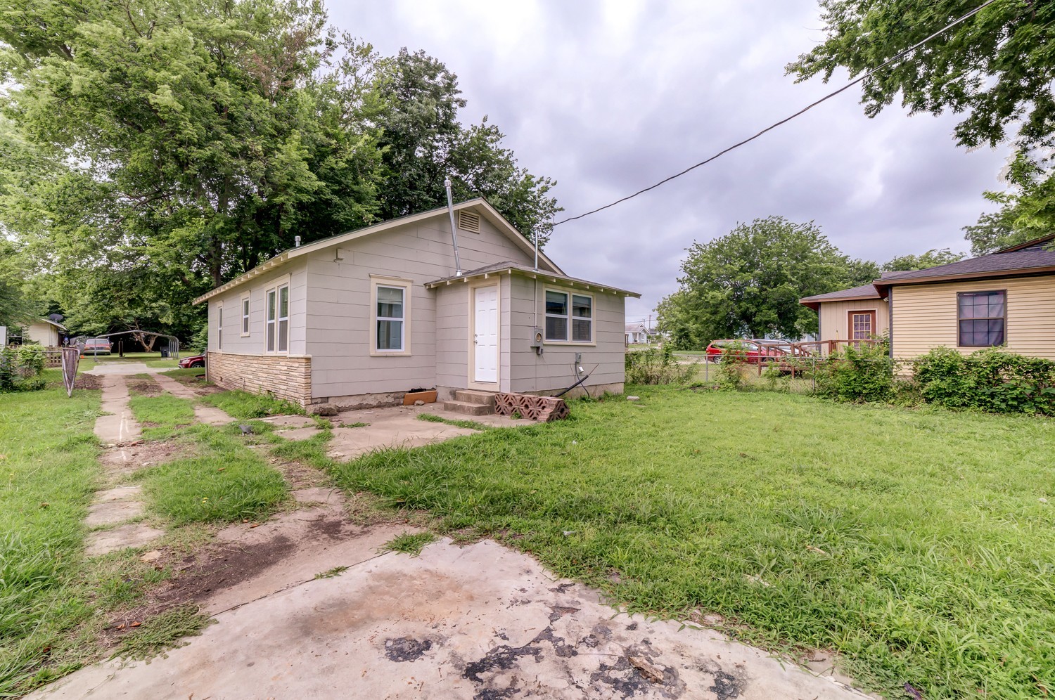 Tulsa House: 1733 E Marshall St
