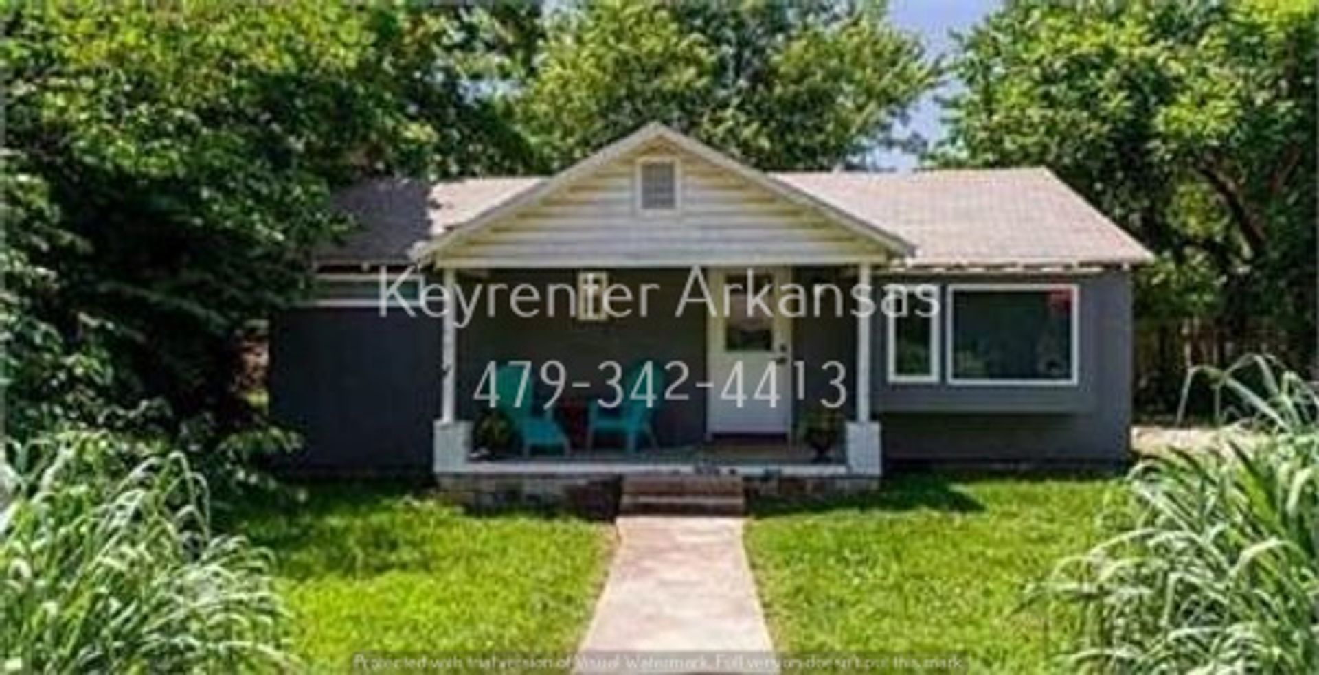 Fayetteville House: 1321 S Washington Ave