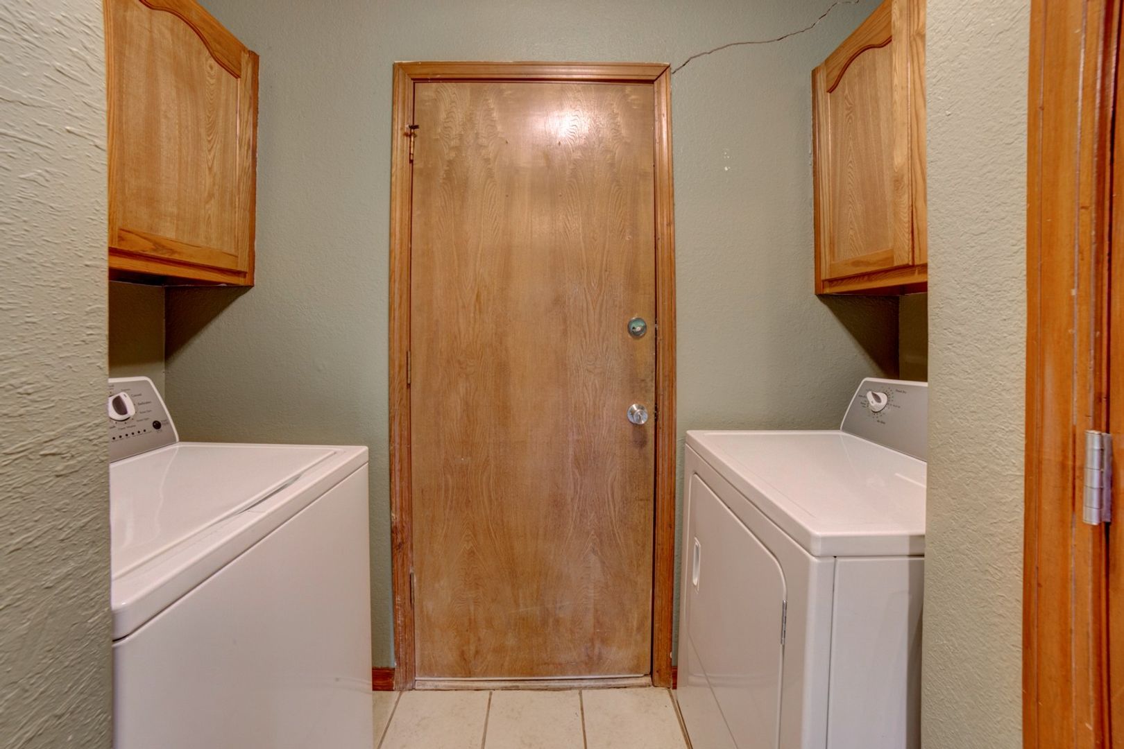 Broken Arrow House: 2505 E Princeton St