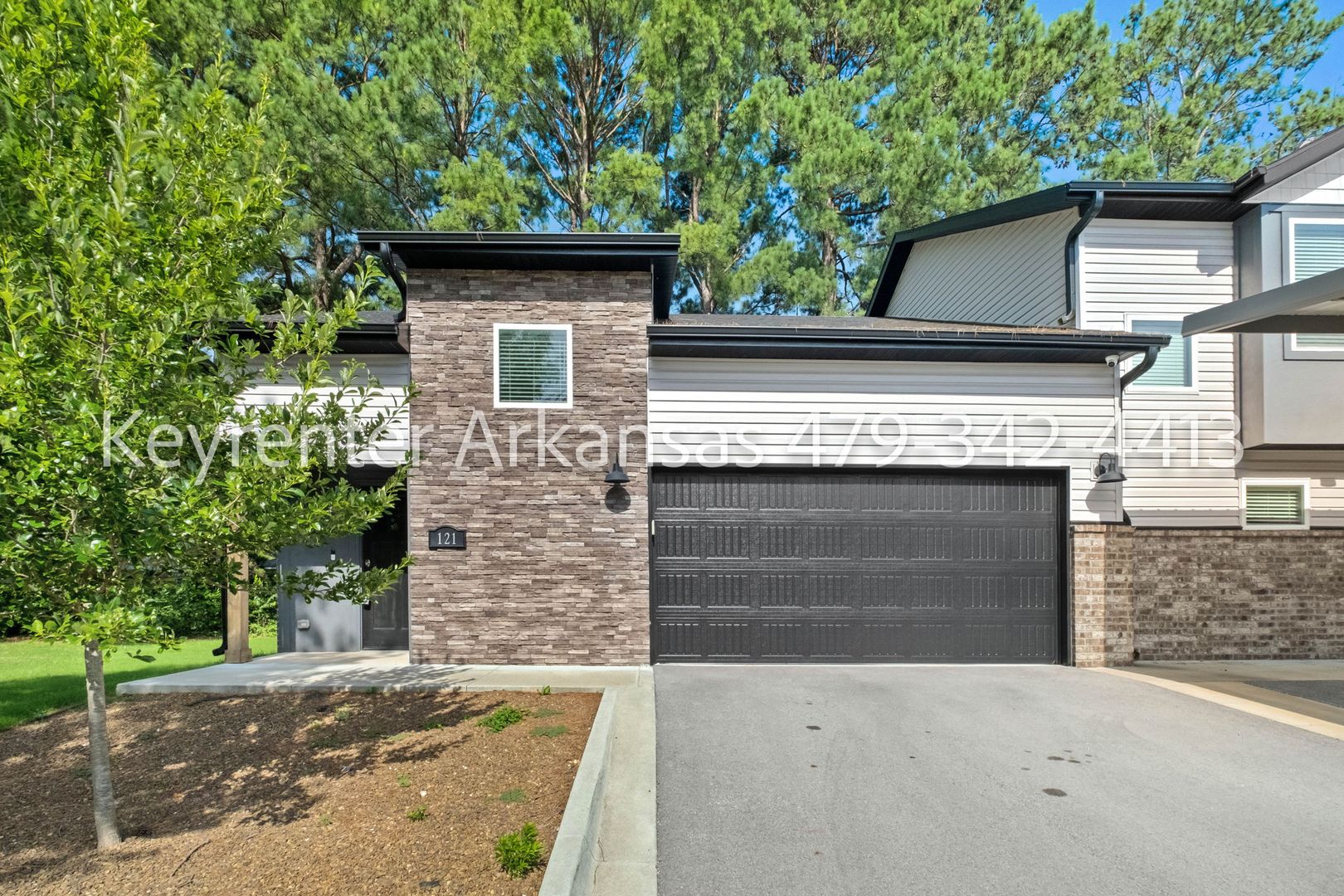 Fayetteville House: 899 N Rupple Road #121