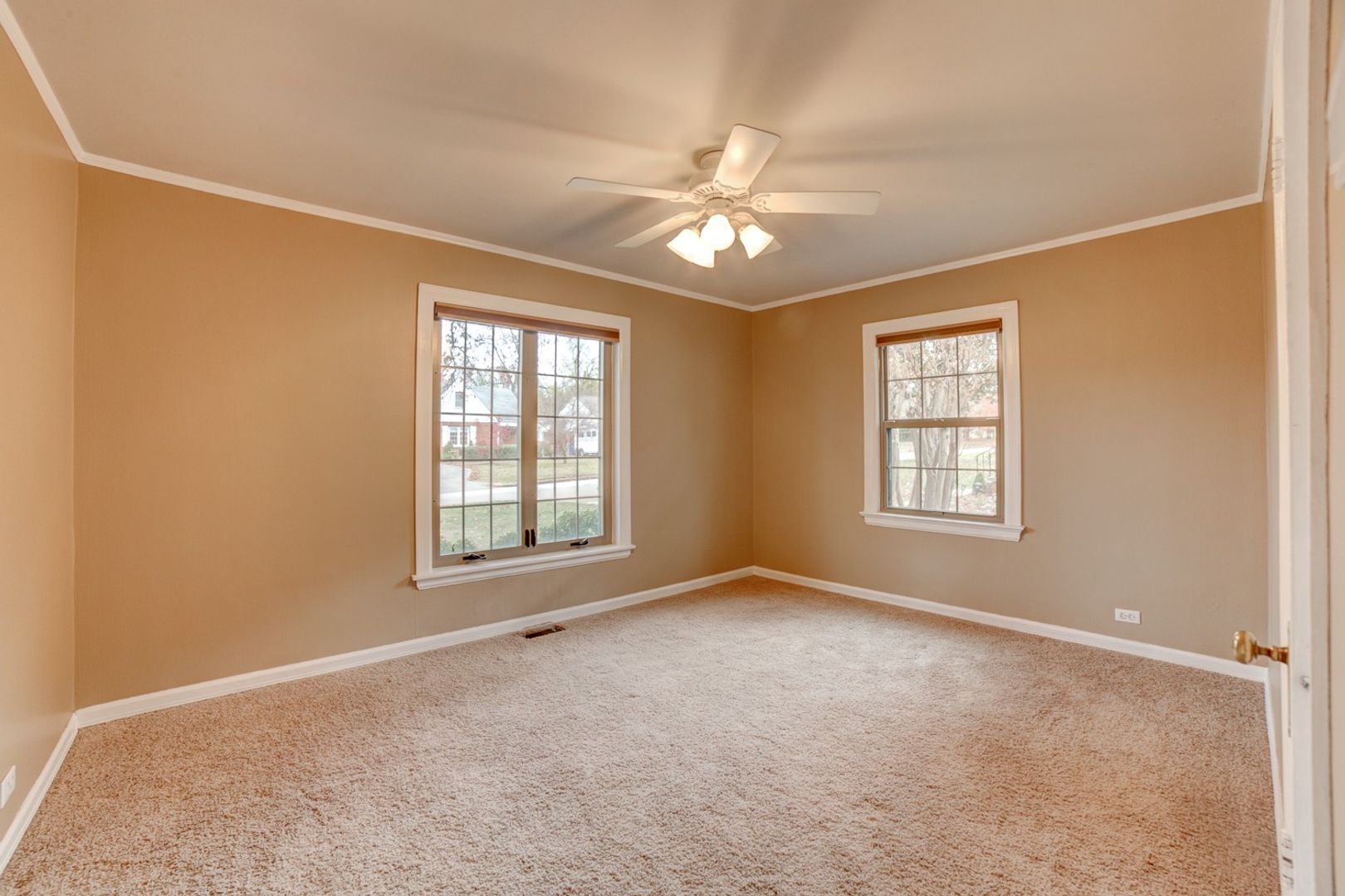 Tulsa House: 1208 S New Haven Ave