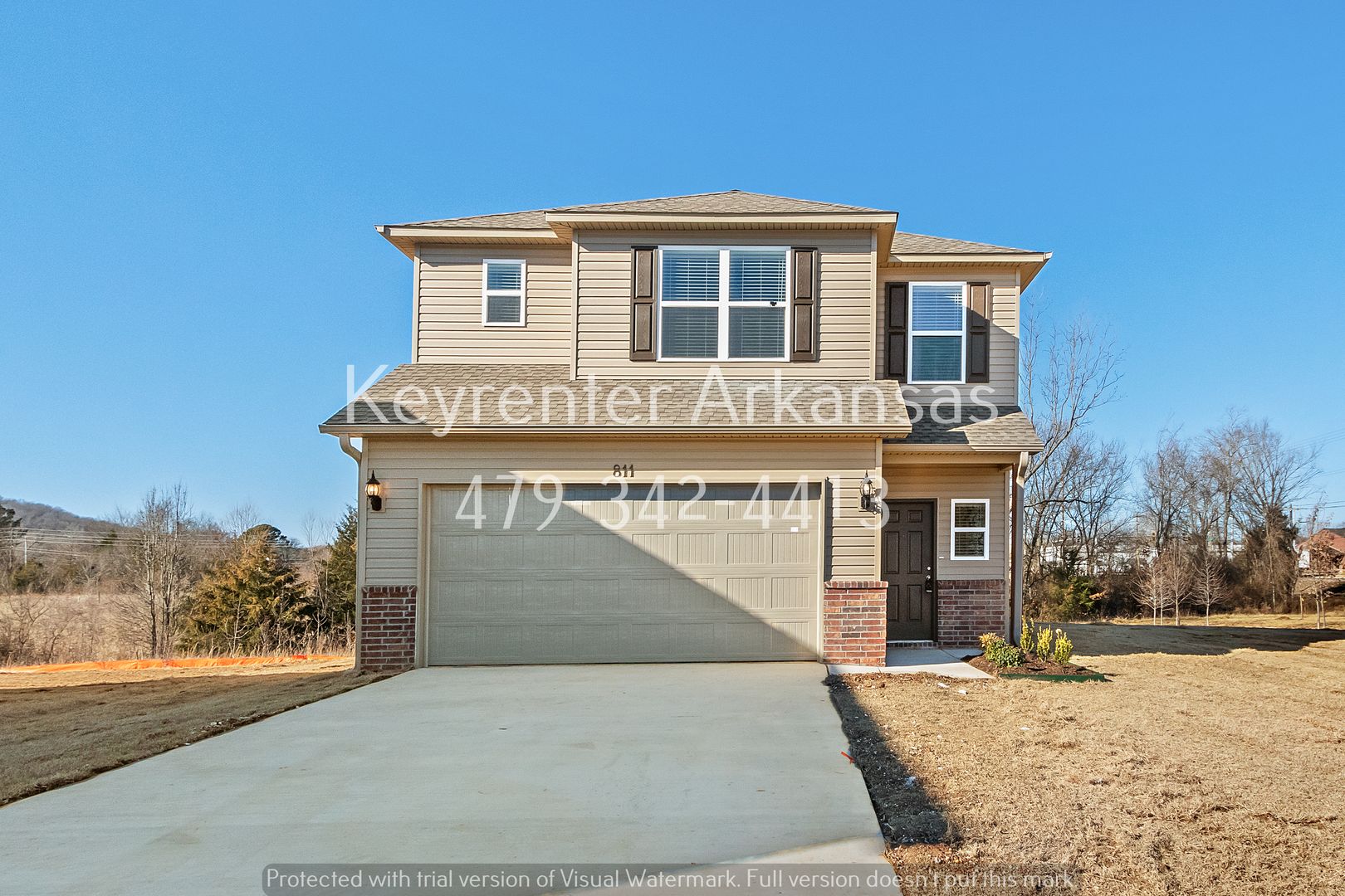 Fayetteville House: 811 E Sparrow Cir