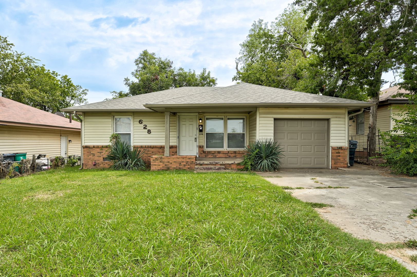 Oklahoma City House: 628 E Hill St