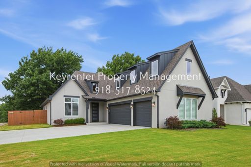 Beautifully new build home in gated neighborhood. – photo 1