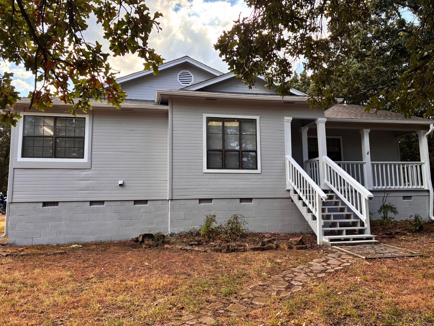 Prue House: 53 S Perry St