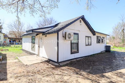 Cozy 1 Bed/1 Bath Unit - All Bills Paid – photo 1