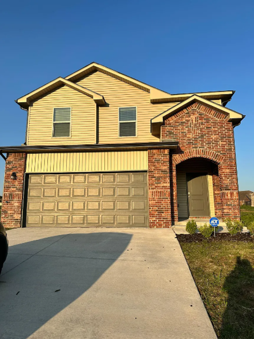 Bartlesville House: 3117 Stonewall Dr