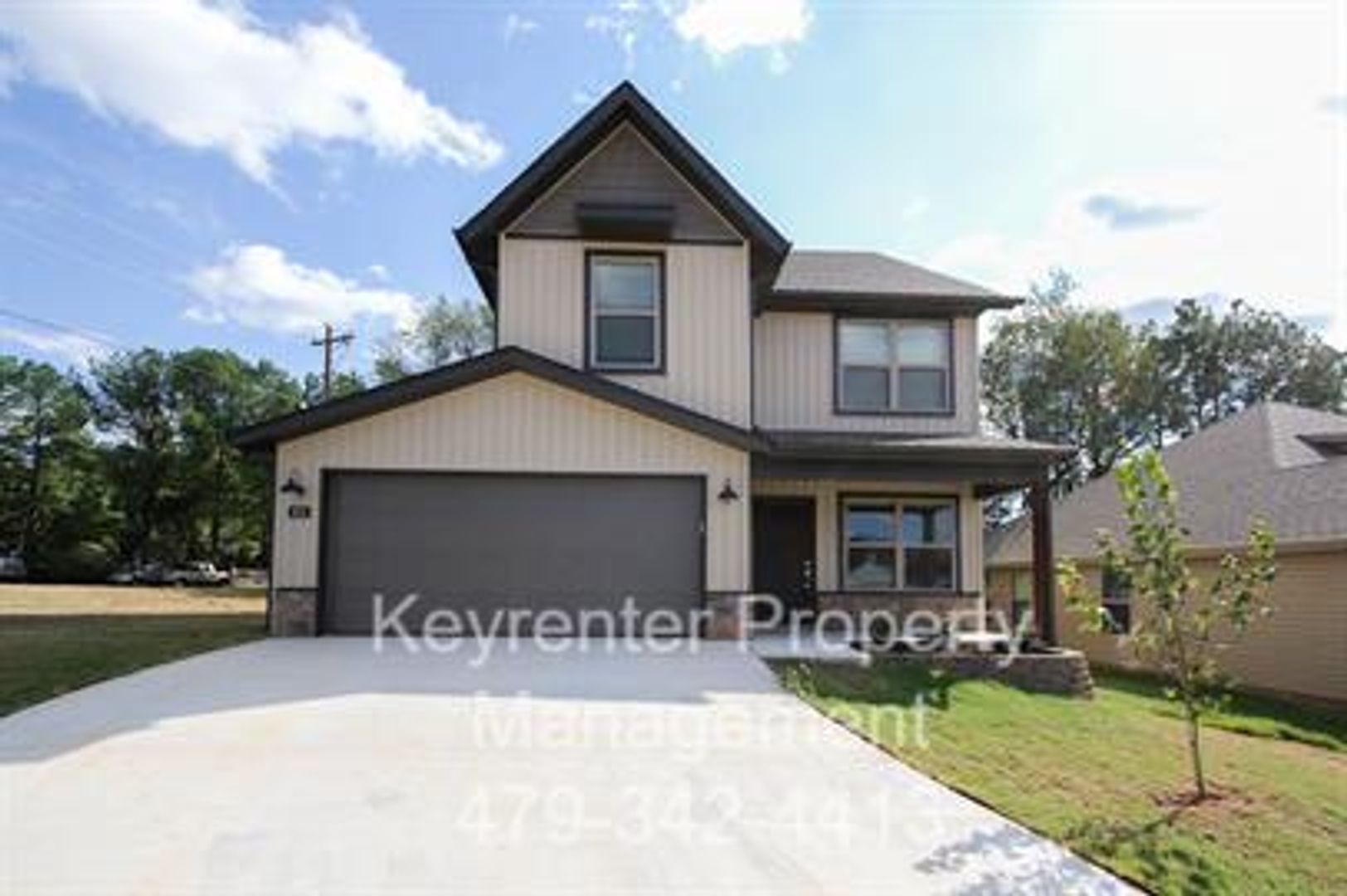 Rogers House: 604 E Osage Trce