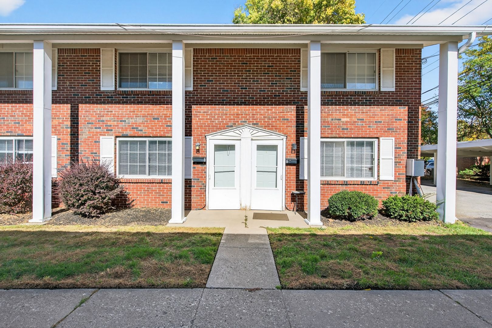 Carmel Apartment: 335 1st Ave NW