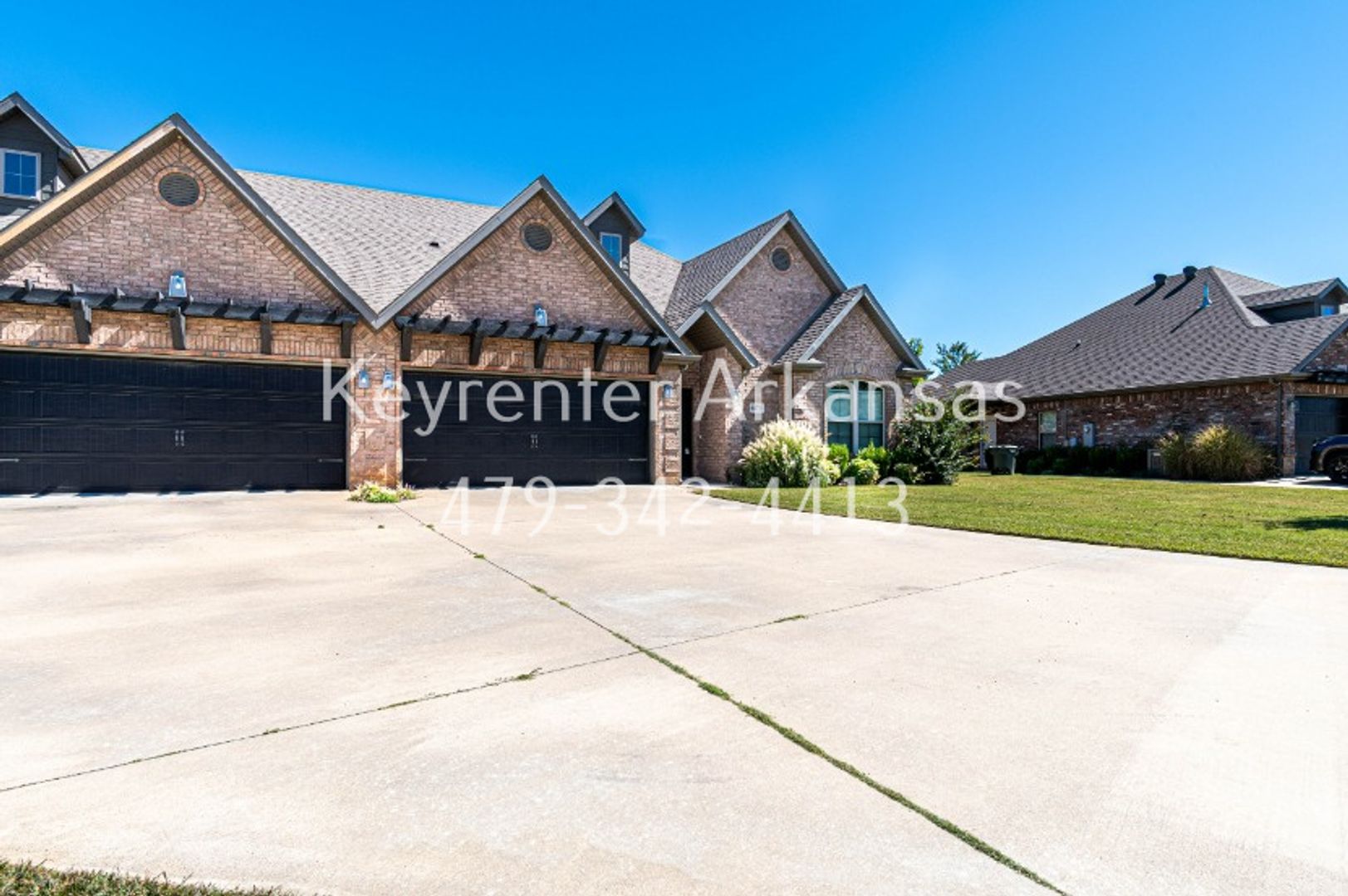 Fayetteville Apartment: 4870 N Castlewood Ln