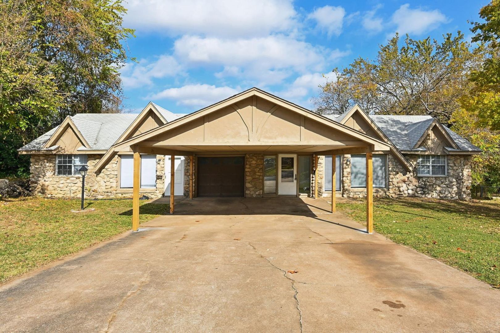 Tulsa Apartment: 5803-5805 E 35th St