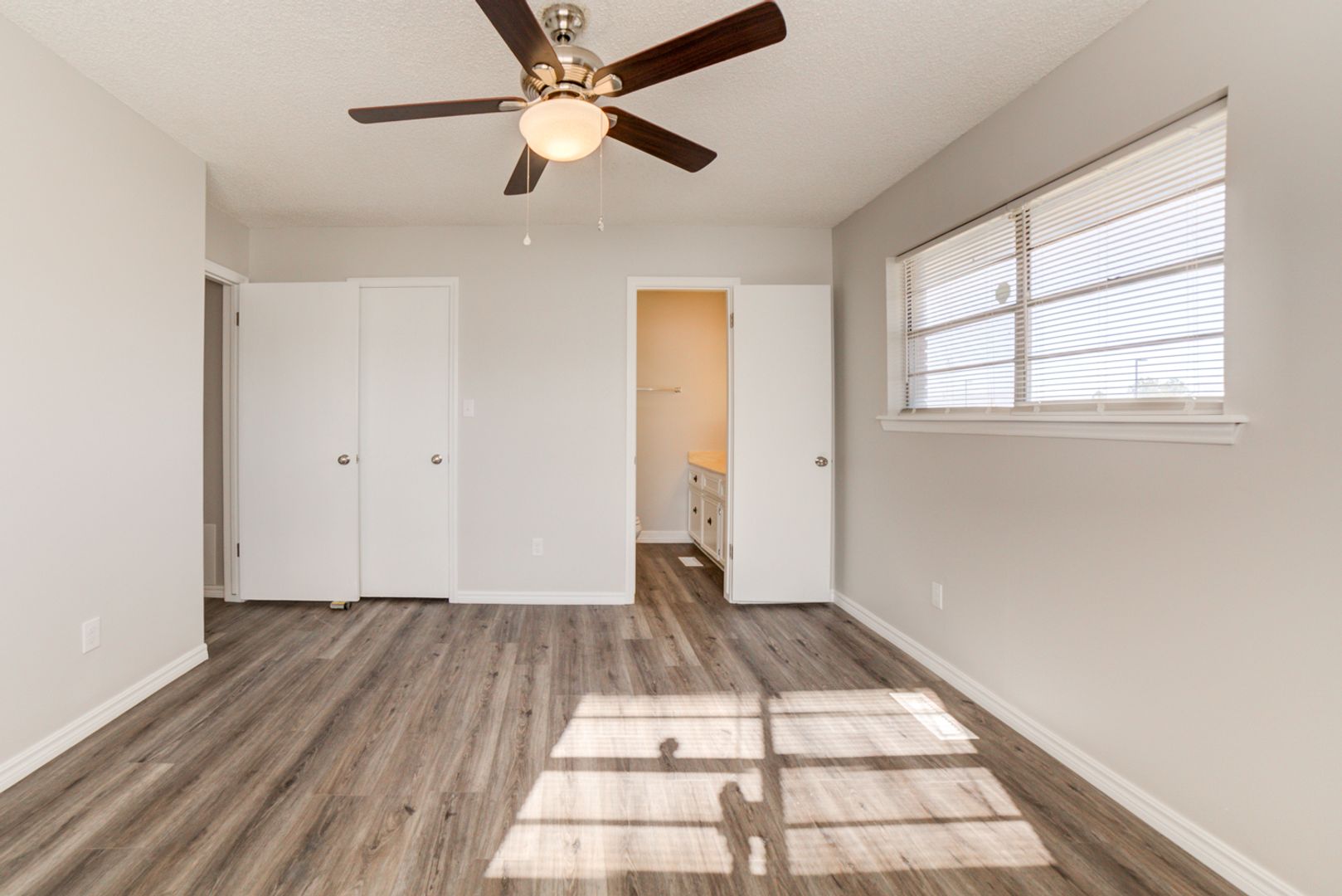Tulsa House: 3203 S 117th East Ave