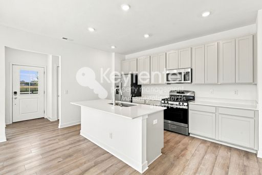 Beautifully Maintained Home in Desirable Westfield – photo 1
