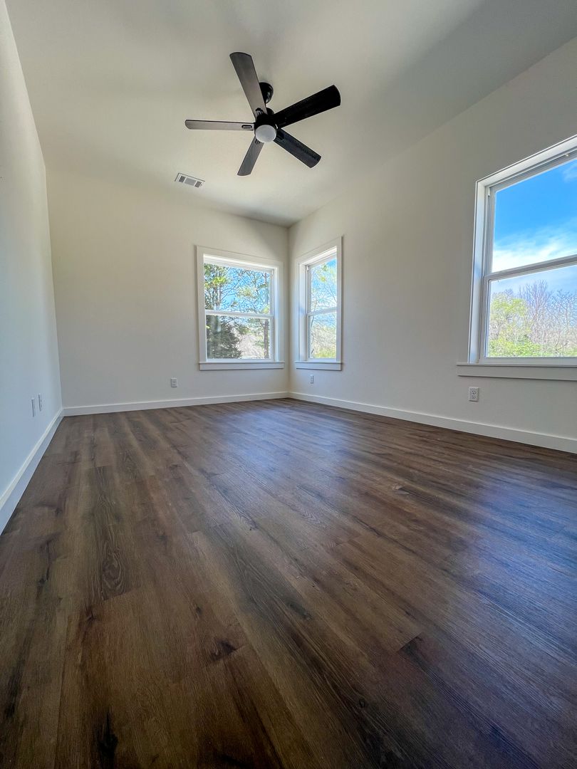 Fayetteville Apartment: 1096 S Bacardi Ave