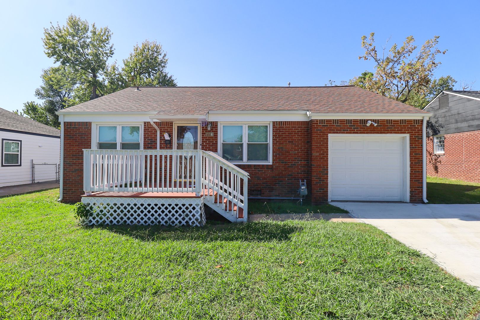 Tulsa House: 736 N Gary Pl