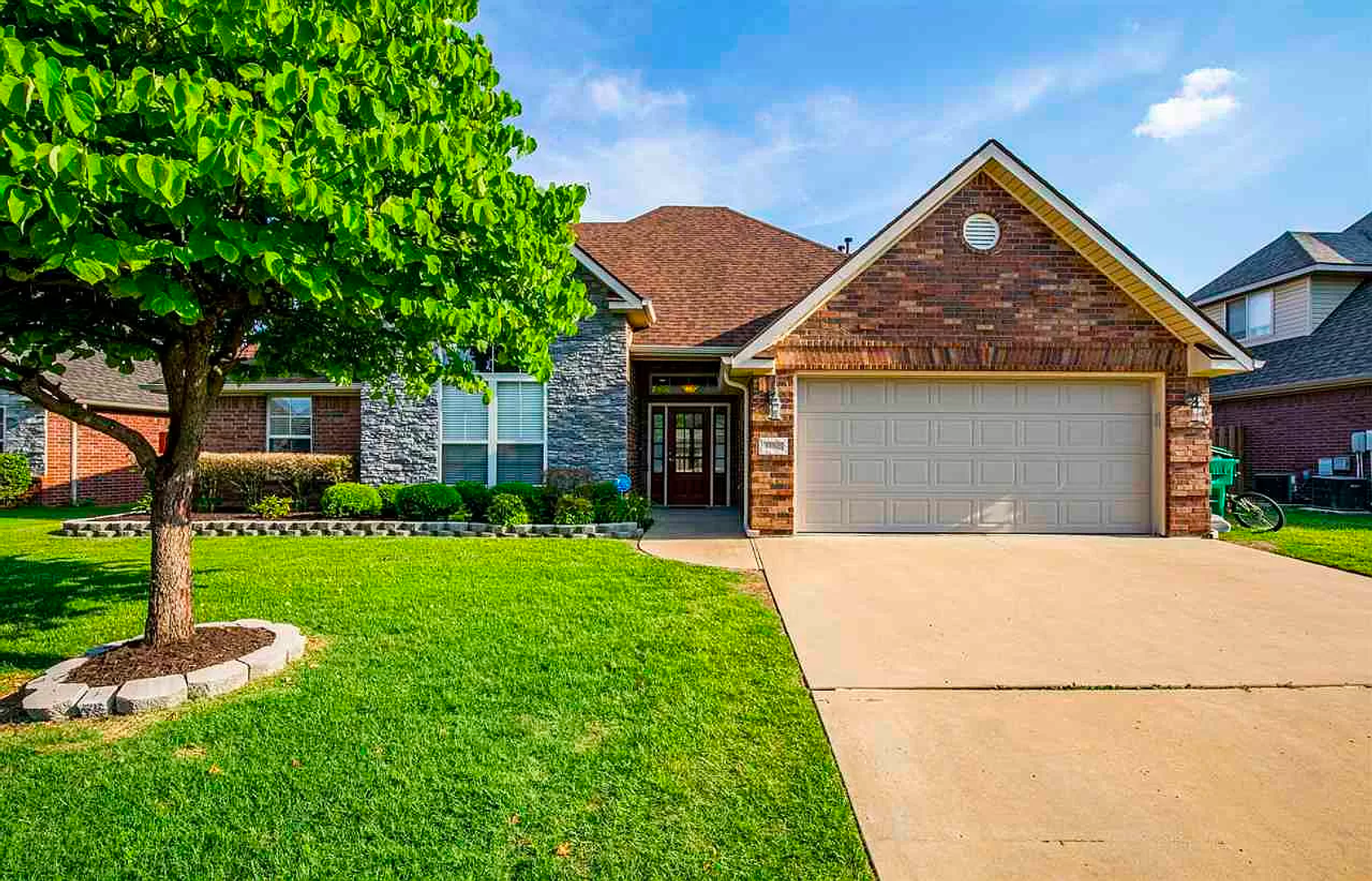 Centerton House: 1130 Torbay Trace