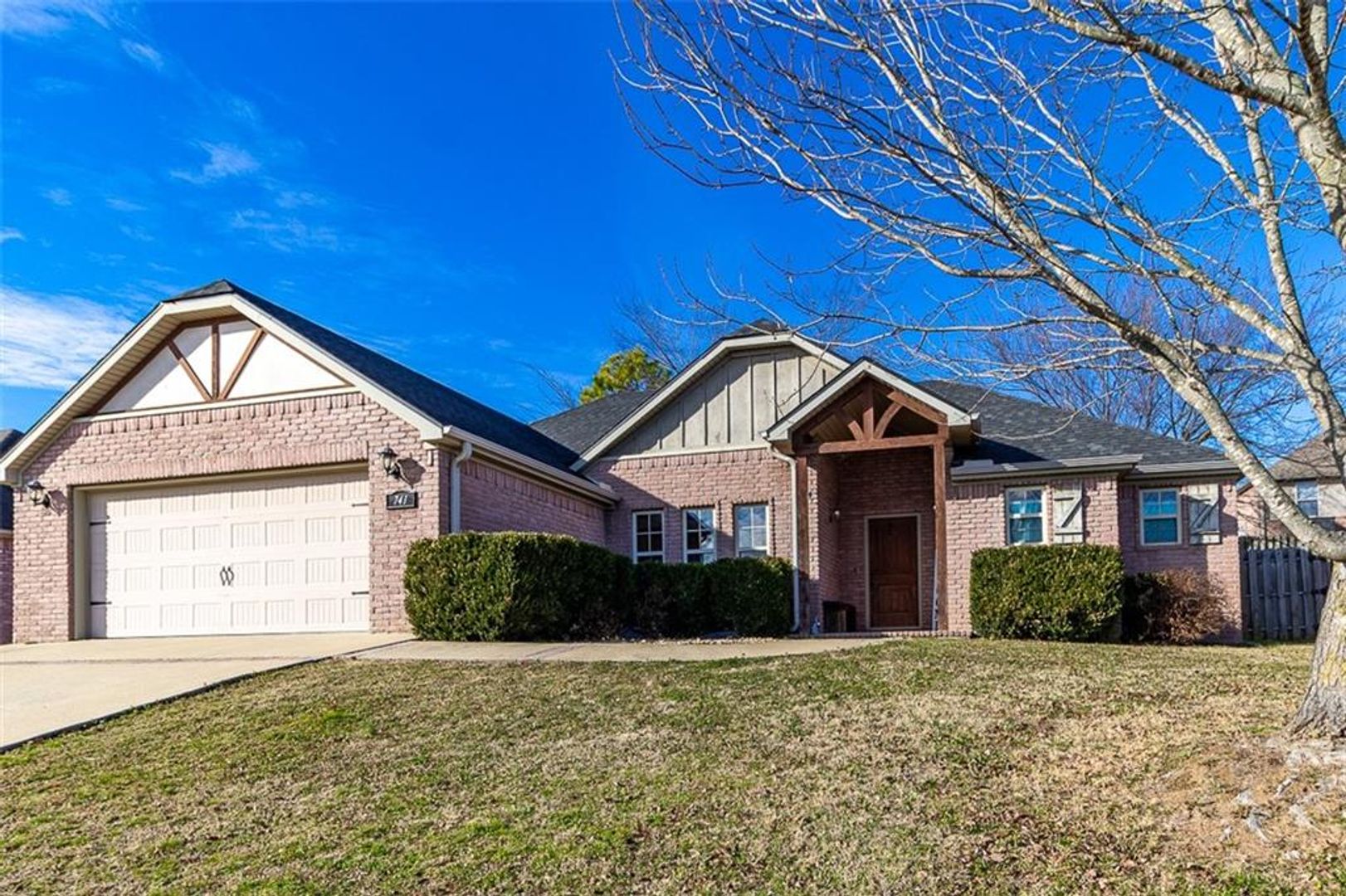 Centerton House: 741 Venice St