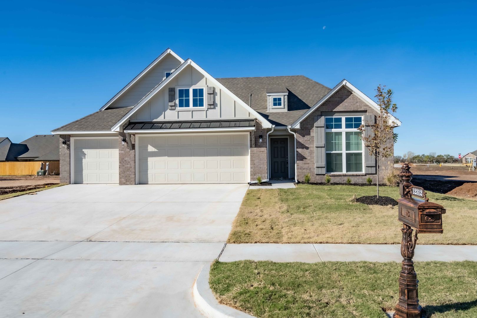 Bixby House: 12312 S Maplewood Ave