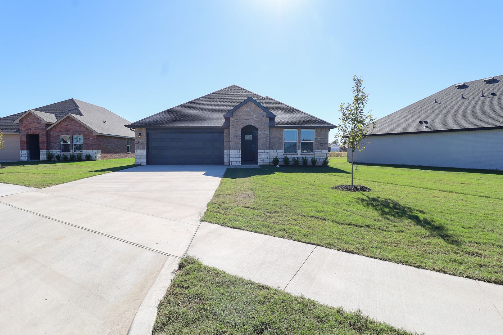 Bixby House: 7506 E 156th Pl S