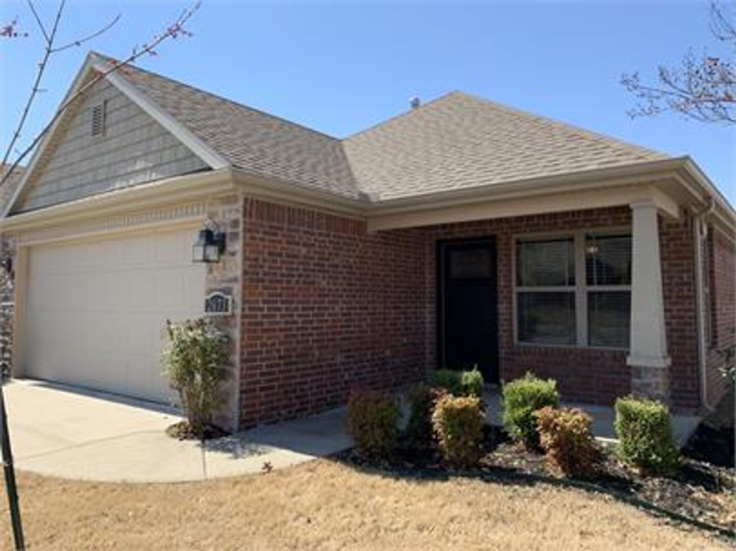 Fayetteville House: 2673 N Sierra Ave