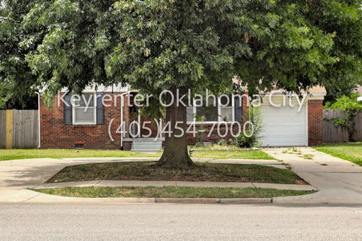 Move-In Special *1/2 Your First Month's Rent* Wonderful 3BD/2BD Home minutes away from Quail Springs Mall & Chisholm Creek. – photo 1