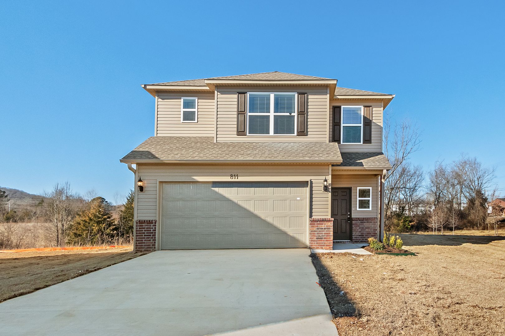 Fayetteville House: 811 E Sparrow Cir