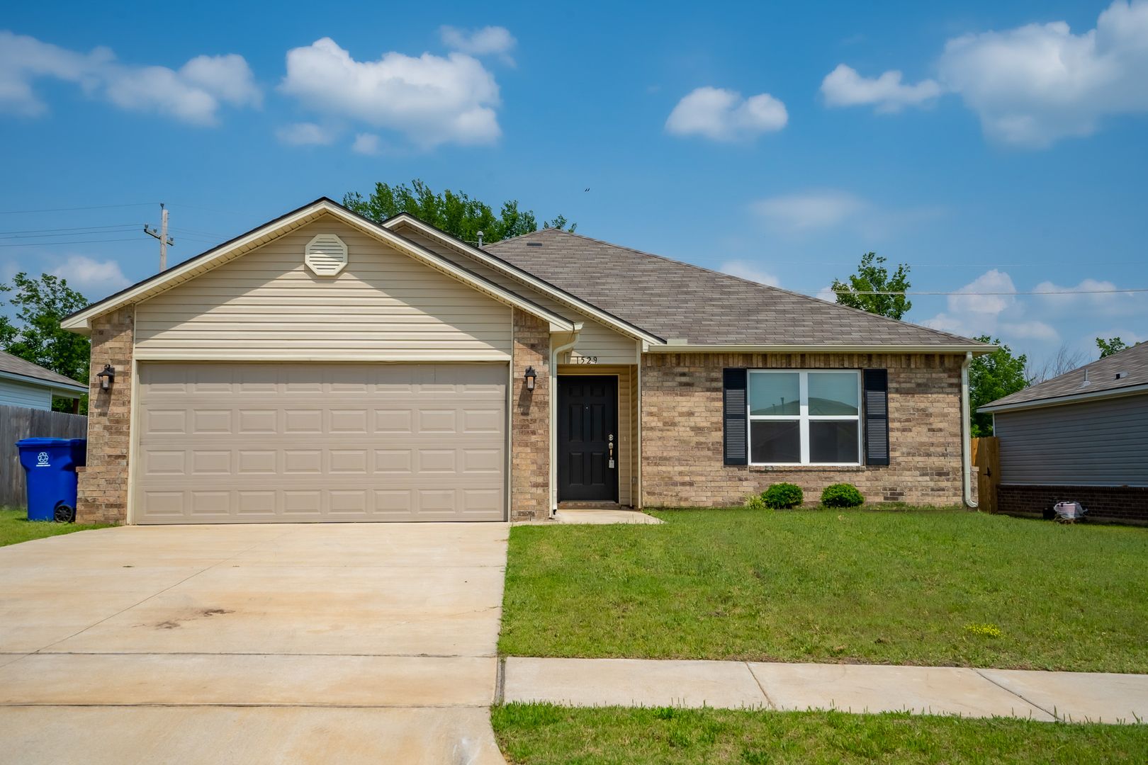 Broken Arrow House: 1529 S 31st St